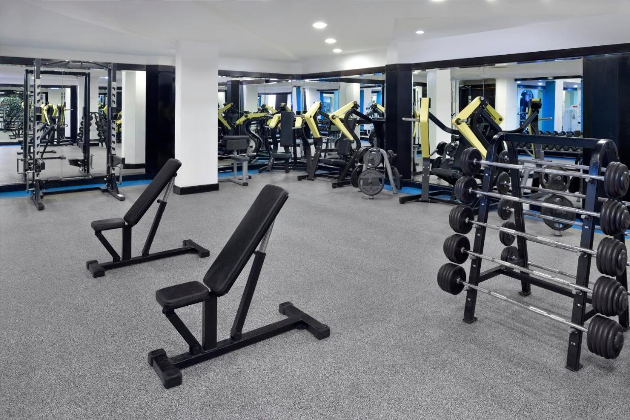 Al Corniche Hotel Jeddah Exterior photo A typical gym